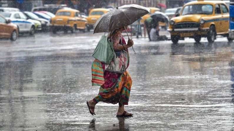 আগামী ২-৩ ঘণ্টায় কলকাতা-সহ এই এলাকাগুলিতে ঝাঁপিয়ে বৃষ্টি আসছে...