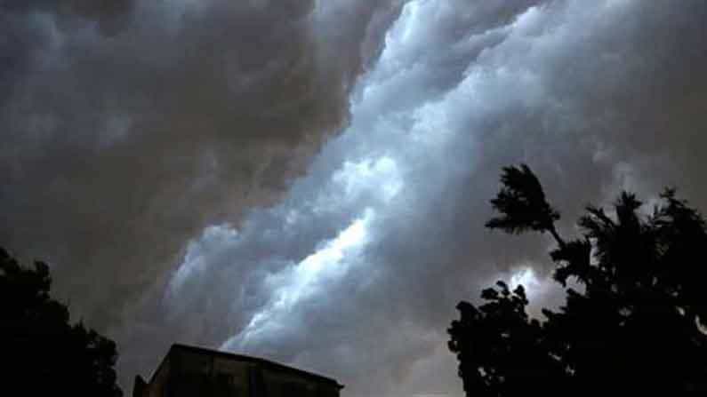 আগামী ২ ঘণ্টার মধ্যেই কলকাতা-সহ ৬ জেলাতে ঝাঁপিয়ে বৃষ্টির পূর্বাভাস! এটা কি ইয়াসের প্রভাব? স্পষ্ট করলেন বিশেষজ্ঞরা আগামী ২ ঘণ্টার মধ্যেই কলকাতা-সহ ৬ জেলাতে ঝাঁপিয়ে বৃষ্টির পূর্বাভাস! এটা কি ইয়াসের প্রভাব? স্পষ্ট করলেন বিশেষজ্ঞরা