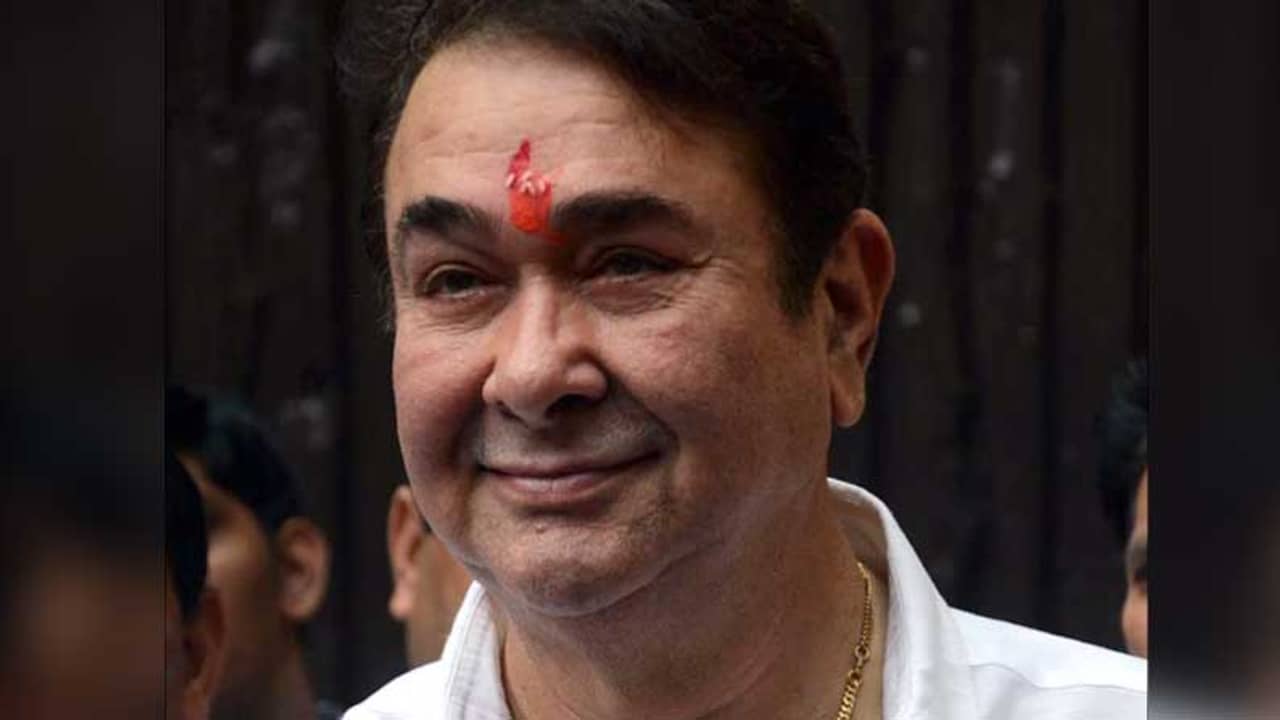 করোনা জয় করে বাড়ি ফিরলেন রণধীর কাপুর