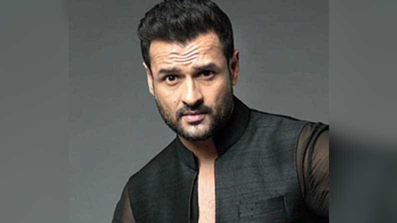 যে সেলেবদের পোষ্য রয়েছে, তাঁদের সমালোচনা করলেন রোহিত রায়! যে সেলেবদের পোষ্য রয়েছে, তাঁদের সমালোচনা করলেন রোহিত রায়!