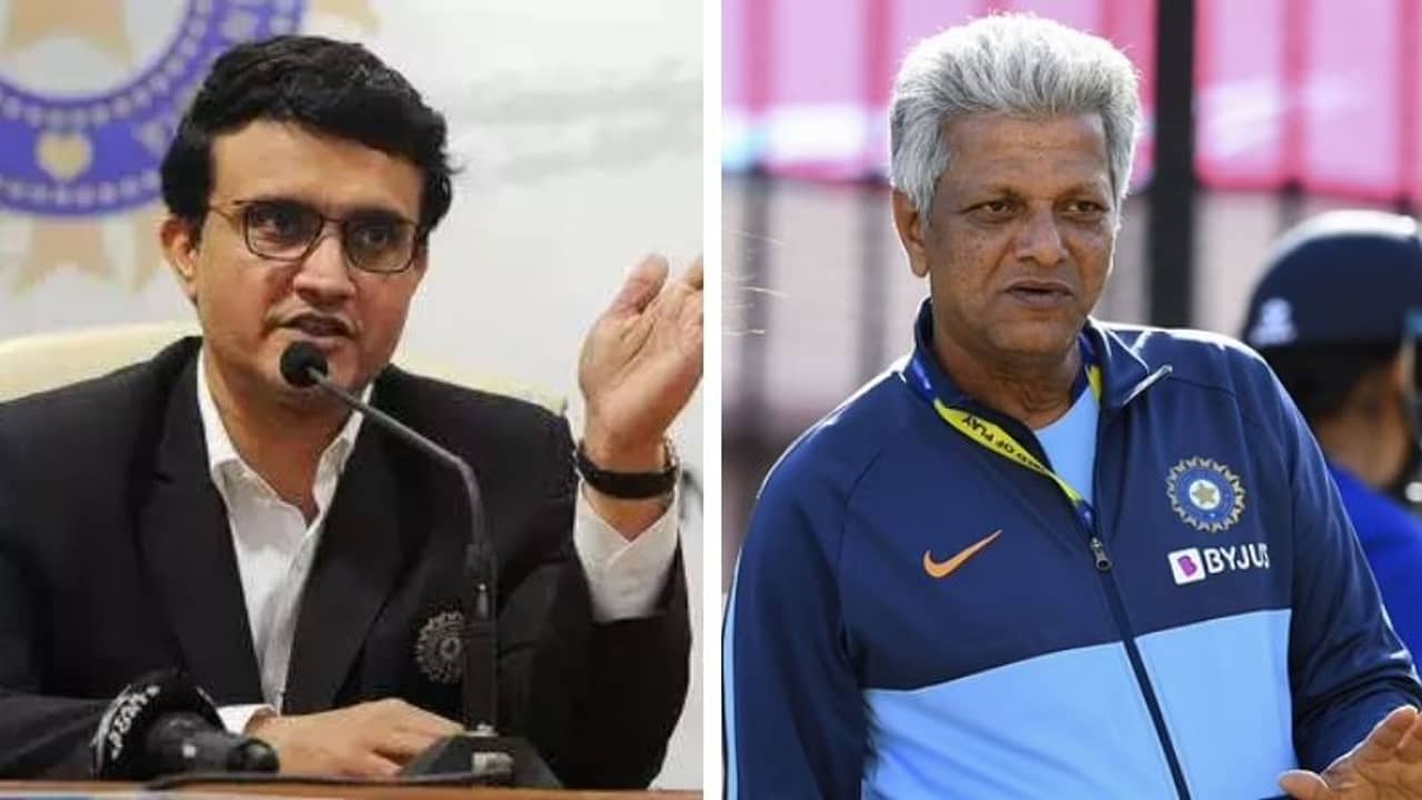 ডব্লুভি রমনকে সরানোয় বেজায় চটেছেন সৌরভ