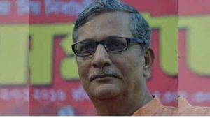 'প্রতিবাদী' তন্ময় ভট্টাচার্যকে শো-কজ সিপিএমের 