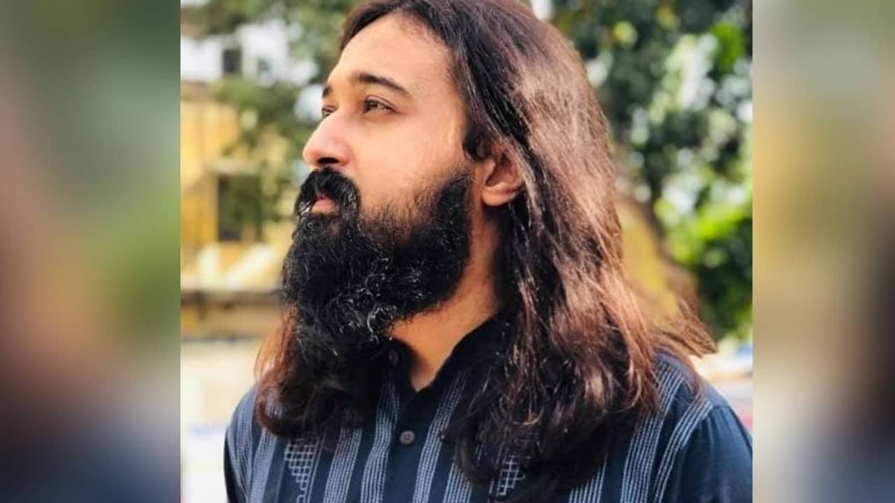 দুঃস্থ ছাত্রছাত্রীদের বিনামূল্যে পড়ানোর ডাক সব্যসাচীর, অভূতপূর্ব সাড়া মিলল সোশ্যাল মিডিয়ায়