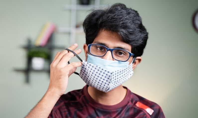 কোভিড থেকে রক্ষা পেতে মাস্ট 'ডবল মাস্কিং'! কী করবেন, কী করবেন না, তা নিয়ে নির্দেশিকা জারি কেন্দ্রের কোভিড থেকে রক্ষা পেতে মাস্ট 'ডবল মাস্কিং'! কী করবেন, কী করবেন না, তা নিয়ে নির্দেশিকা জারি কেন্দ্রের