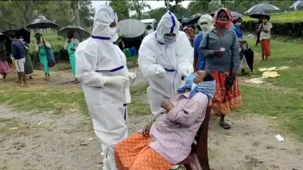 ৫ হাজারের নীচে রাজ্যের দৈনিক সংক্রমণ, ২৪ ঘণ্টার ব্যবধানে বাড়ল মৃত্যুর সংখ্যা