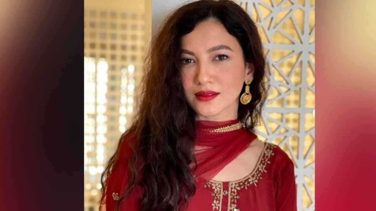 এই প্রথম বার ইদে বাবার গলার আওয়াজ শুনতে পারব না: গওহর খান