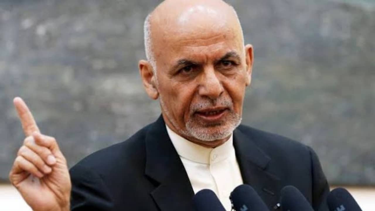 ইস্তফা দিয়েই দেশ ছেড়ে পালালেন প্রেসিডেন্ট ঘানি, শেষ সীমান্তও দখল নিল তালিবান, দাবি সূত্রের