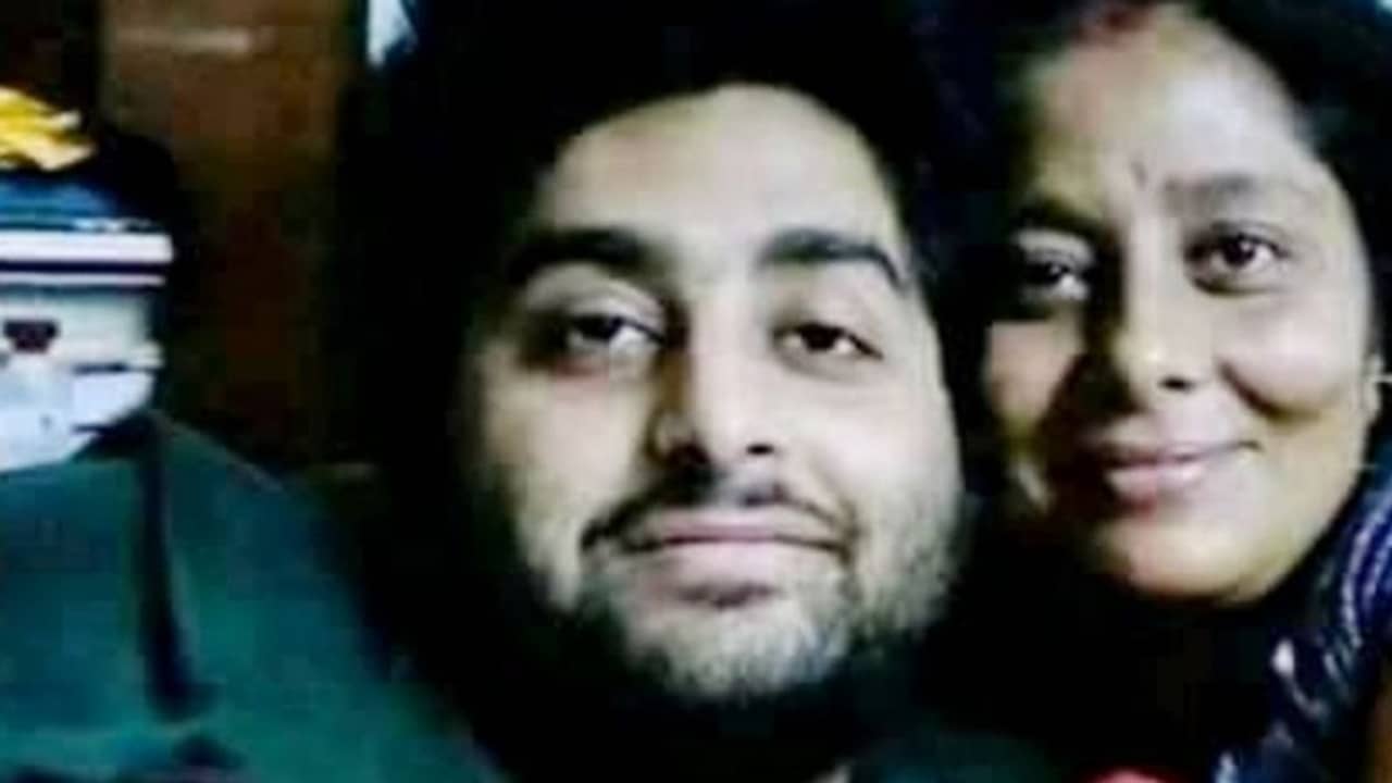 মাতৃহারা হলেন অরিজিৎ সিং, শোকস্তব্ধ গোটা পরিবার