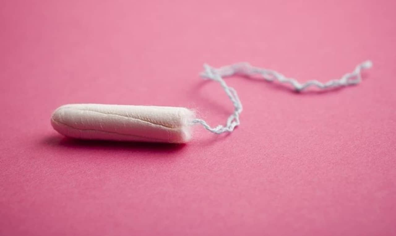 কোভিড টিকা গ্রহণের পর বাড়ছে পিরিয়ডসের সমস্যা, মহিলাদের পার্শ্ব-প্রতিক্রিয়া নিয়ে উদ্বিগ্ন বিজ্ঞানীরা