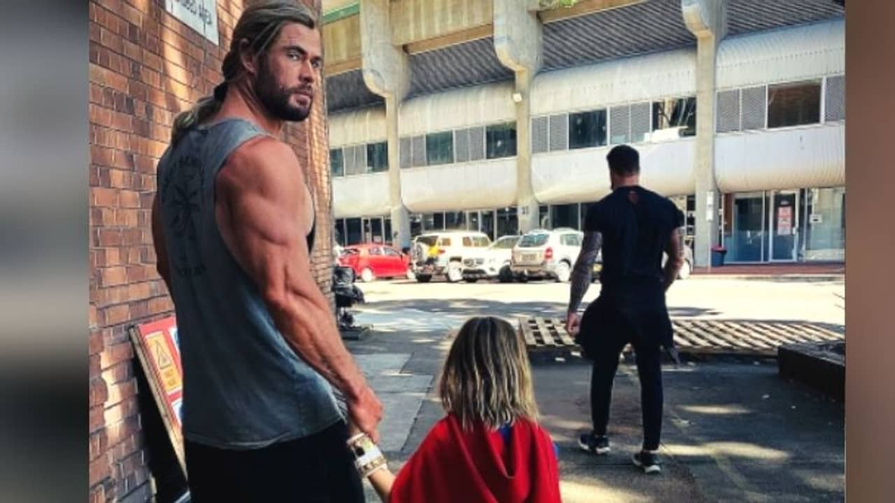 মার্ভেল সিরিজের কোনও হিরোকেই পছন্দ নয় থর পুত্রের, সে হতে চায়...