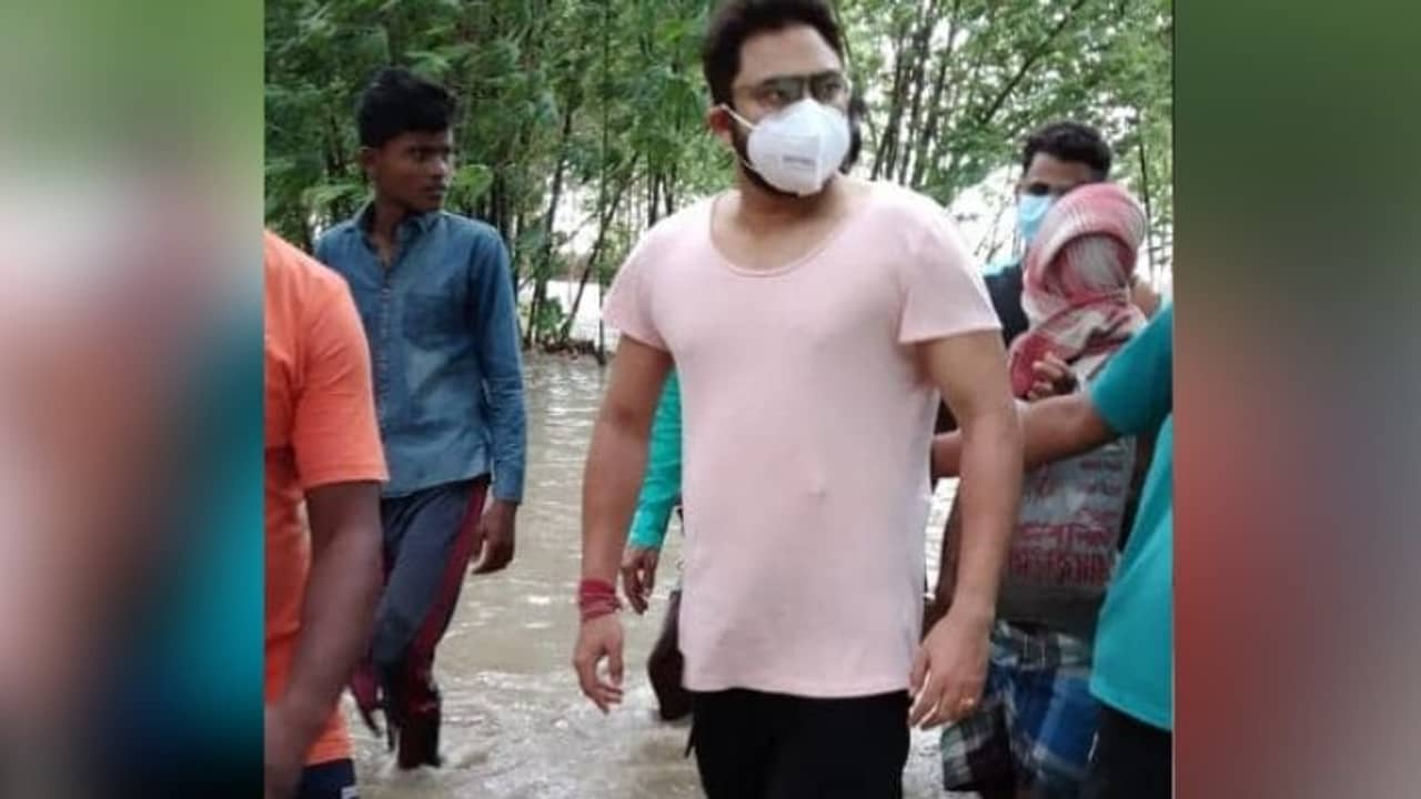 প্লাবিত হয়েছে চণ্ডীপুরের একাংশ, তৎপর সোহম, রয়েছেন সেখানেই