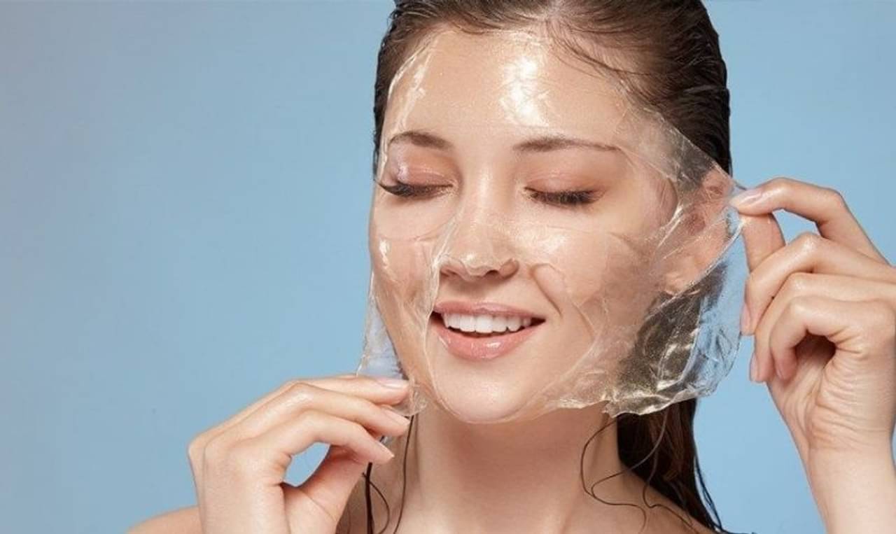 ত্বকের যত্নে ঘরোয়া উপায়েই বানান পিল-অফ মাস্ক! কার কোন মাস্ক দরকার, জেনে নিন