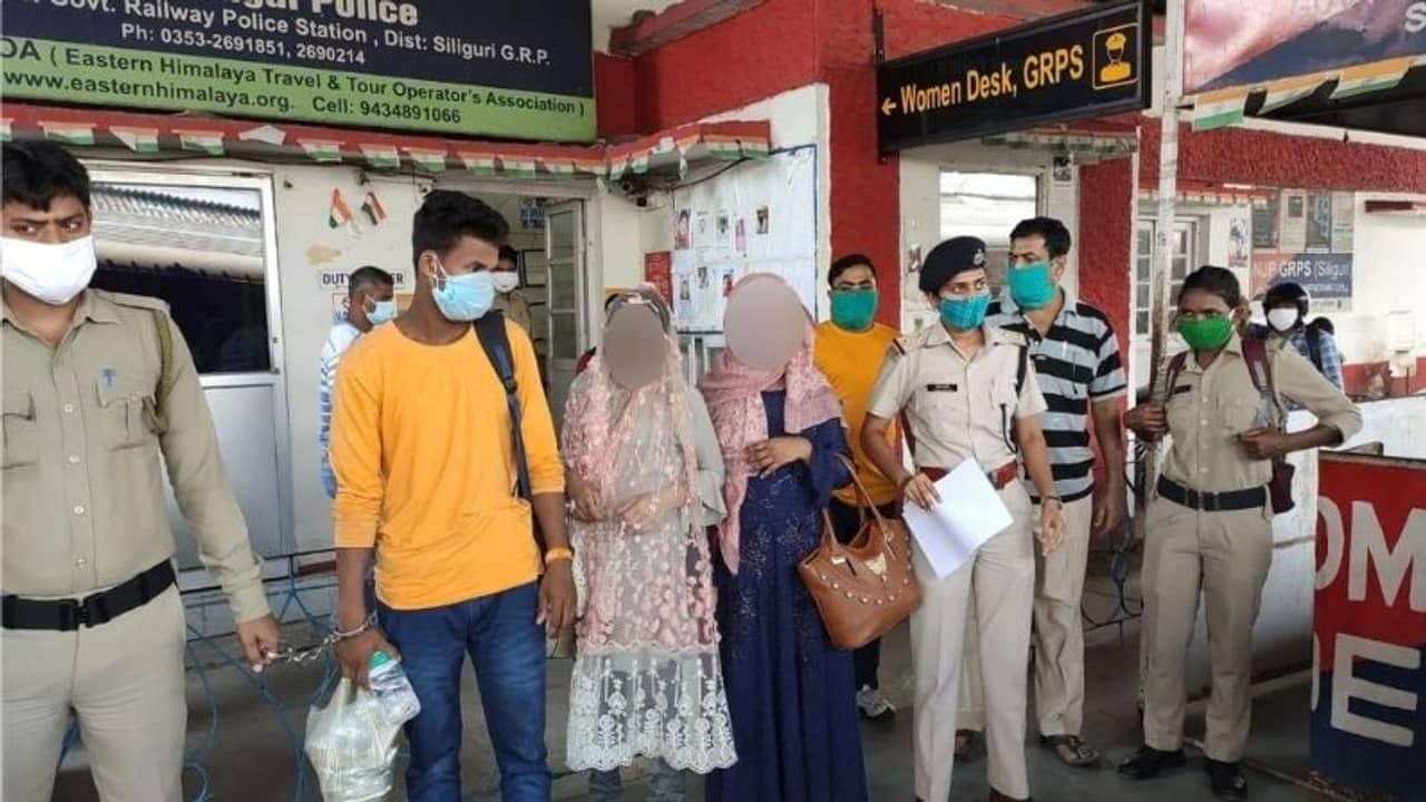 ২ বাংলাদেশি যুবতীকে কলকাতায় পাচারের চেষ্টা, পাকড়াও রোহিঙ্গা যুবক