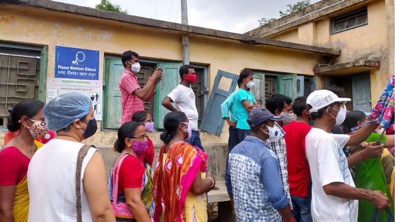 ভ্যাকসিন নিয়েও শুরু দালাল চক্র! আঙুল উঠল স্বাস্থ্যকর্মীদের দিকেও