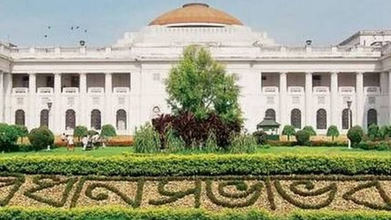 অধিবেশনের সময়ে বিধানসভায় আসা দর্শকদের আসনে বসতে হবে বিধায়কদের! কেন এমন বন্দোবস্ত?