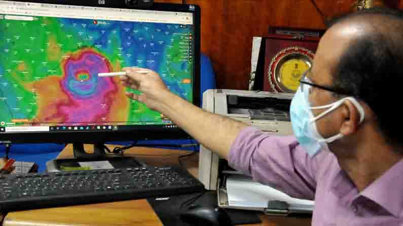 বুধবার কখন, ঠিক কোথায় আছড়ে পড়বে 'ইয়াস', জানাল আবহাওয়া দফতর বুধবার কখন, ঠিক কোথায় আছড়ে পড়বে 'ইয়াস', জানাল আবহাওয়া দফতর