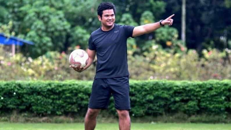 মাইনের সব টাকা কোভিড রিলিফে দান ইয়ান ল-র মাইনের সব টাকা কোভিড রিলিফে দান ইয়ান ল-র