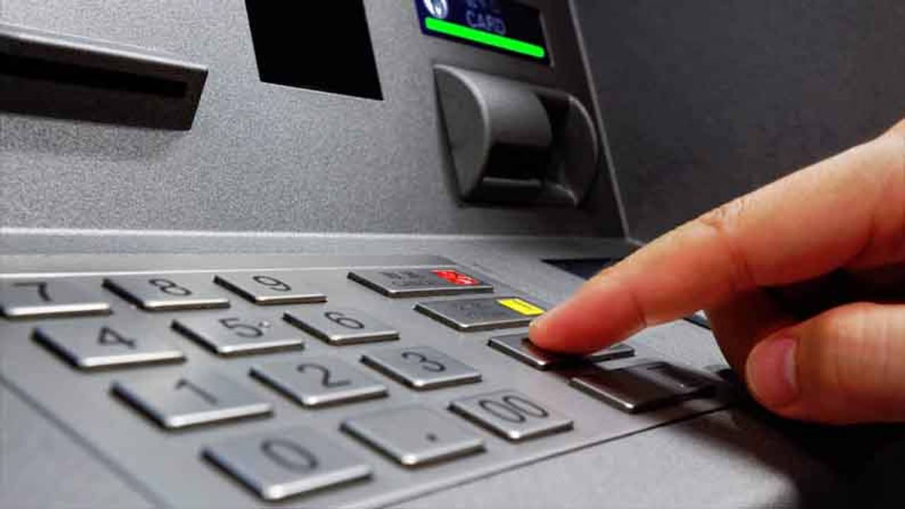 ড্রাইভিং লাইসেন্স থেকে এটিএম কার্ড, আজ থেকে বদলে গেল যে সব নিয়ম