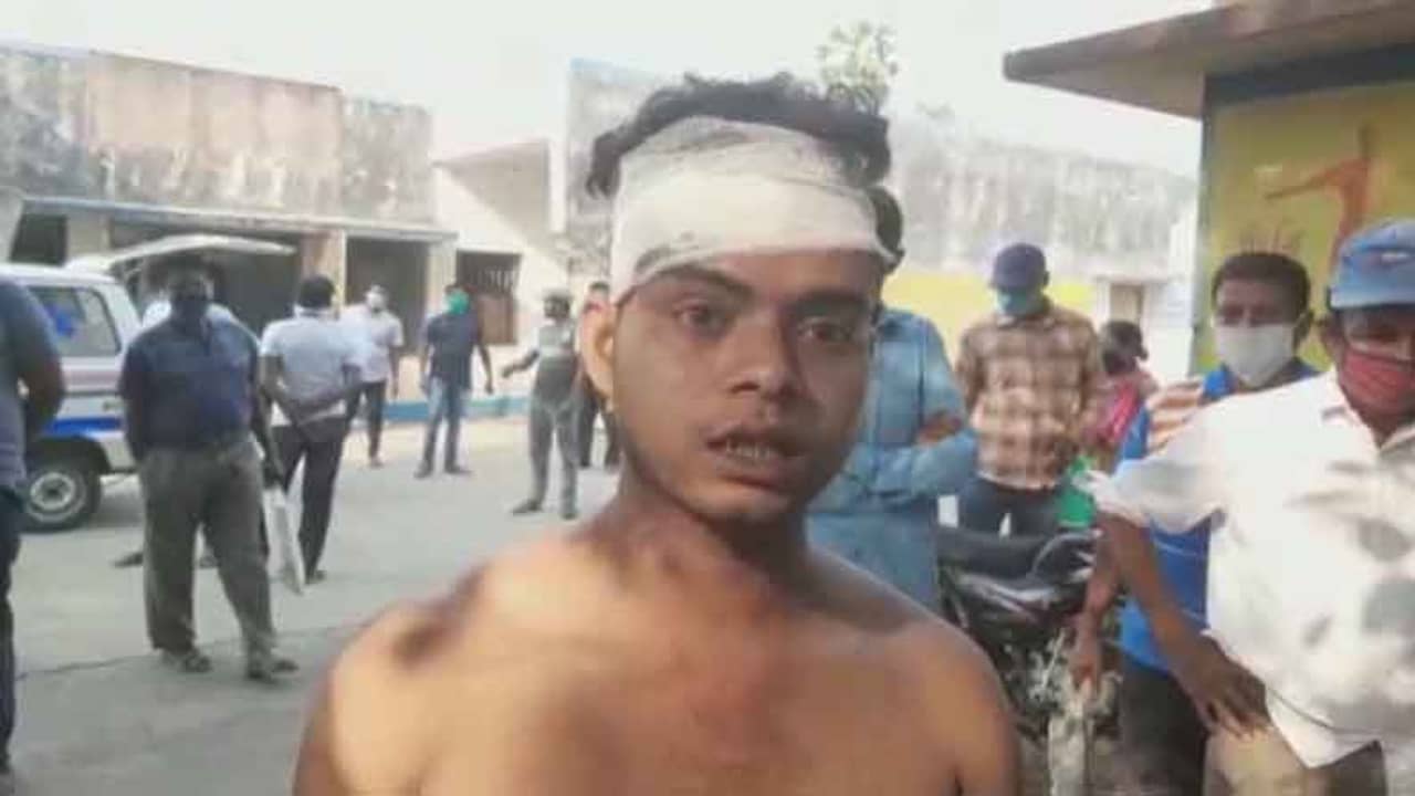 বিজেপি নেতার মাকে টাঙ্গির কোপ, আহত বাবাও! ফল প্রকাশের পরই রক্তাক্ত বাংলা