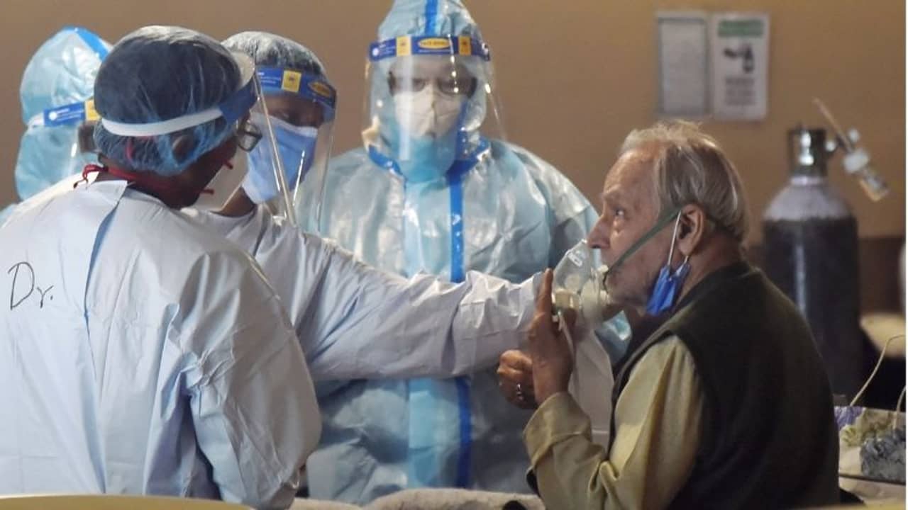 মহারাষ্ট্র, গুজরাটেও ব্ল্যাক ফাঙ্গাসের হানা, করোনা রোগীরাই কেন শিকার হচ্ছেন প্রাণঘাতী সংক্রমণের?