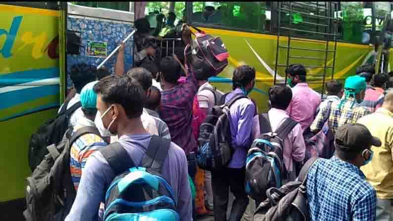 থামল লোকাল ট্রেনের চাকা, বাসে গাদাগাদি ভিড়ে আশঙ্কা বাড়ছে আরও
