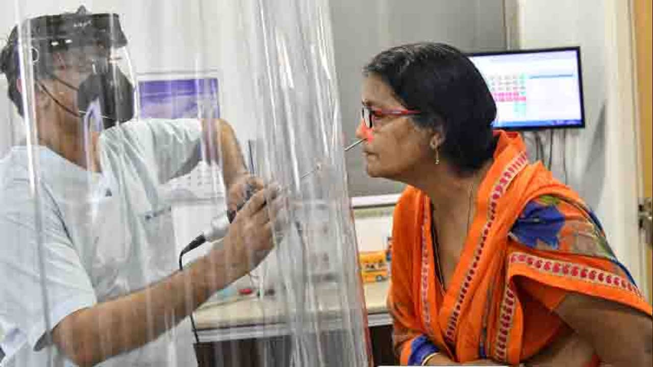 ভ্যাকসিন নেওয়ার পরও থাবা বসাচ্ছে অতি-সংক্রামক ডেল্টাই, বলছে গবেষণা