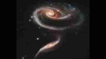 ছায়াপথের সংযোগস্থলে গোলাপের প্রতিকৃতি, কসমিক রোজ-এর ছবি ধরা পড়ল নাসার Hubble টেলিস্কোপে