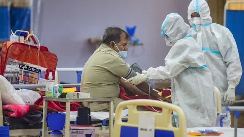 করোনার দ্বিতীয় ঢেউয়ে বেহাল চিকিৎসক মহল, সংক্রমণে একদিনেই মৃত্যু ৫০ চিকিৎসকের করোনার দ্বিতীয় ঢেউয়ে বেহাল চিকিৎসক মহল, সংক্রমণে একদিনেই মৃত্যু ৫০ চিকিৎসকের