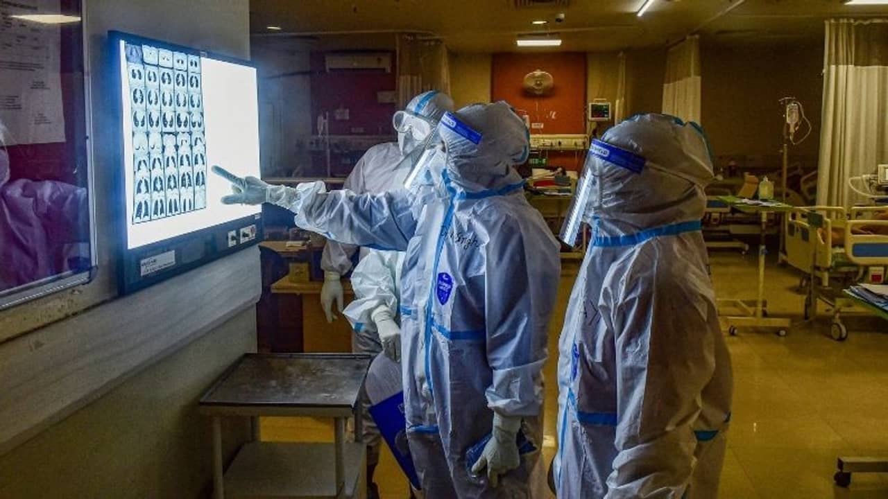 দ্বিতীয় পর্যায়ে চলছে পরীক্ষা, সফল হলেই কোভিডের নয়া ওষুধ ভারতের হাতে