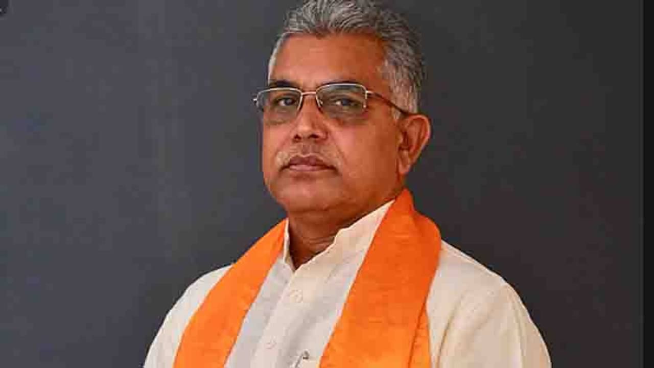 লম্বা ছুটি কাটাতে যাচ্ছি, কলকাতা বিমানবন্দরে দাঁড়িয়ে কীসের ইঙ্গিত দিলেন দিলীপ?