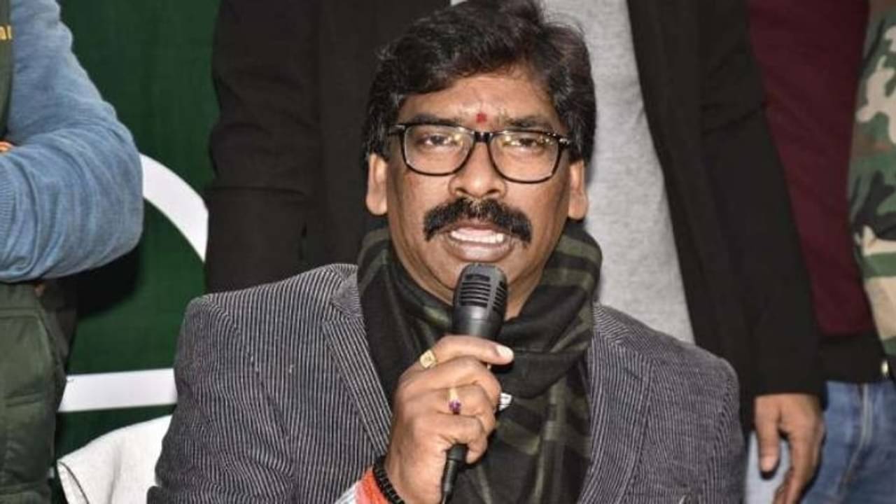 টিকা কিনতে গেলে তো দেউলিয়া হয়ে যাব, করোনা মোকাবিলায় কেন্দ্রের ভূমিকায় অসন্তুষ্ট সোরেন