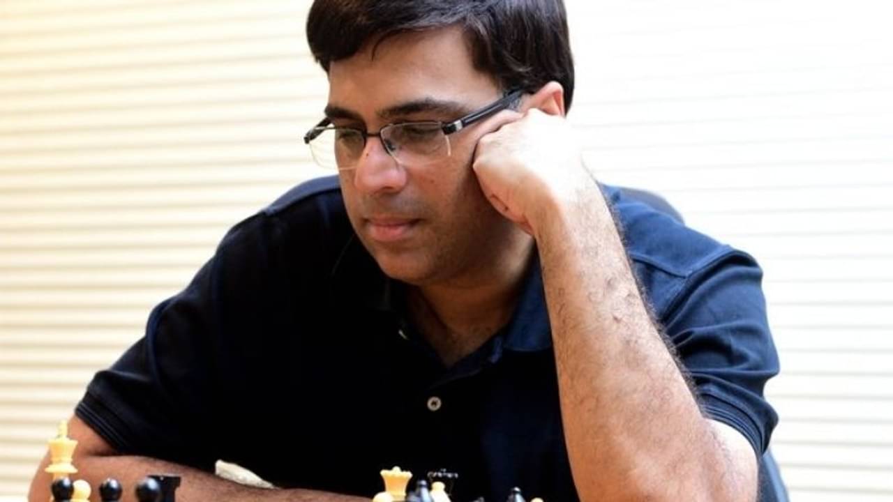 কোভিড মোকাবিলায় প্রদর্শনী ম্যাচে আনন্দ