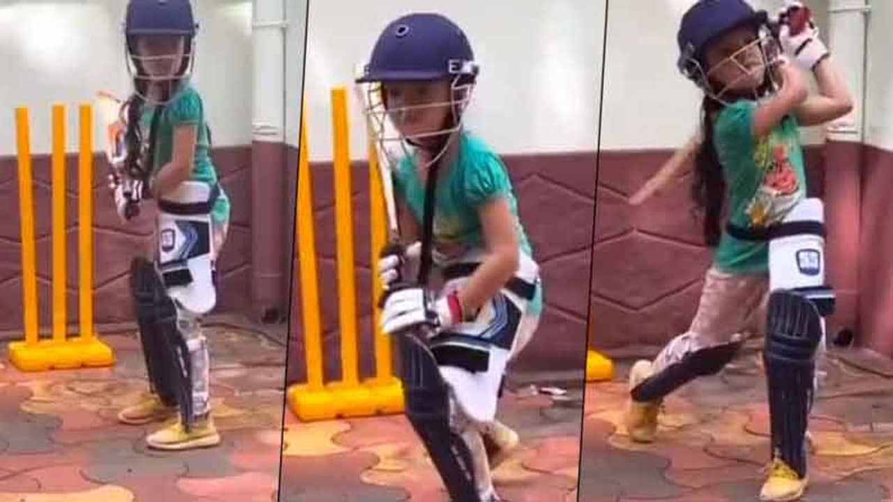 ২২ গজের একরত্তি, ছোট্ট মেহেকের ব্যাটিং দেখে মুগ্ধ নেটিজ়েনরা, দেখুন ভিডিয়ো