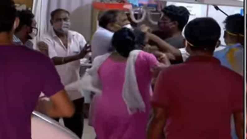 হাসপাতালের গাফিলতিতে রোগী মৃত্যুর অভিযোগ, তুলকালাম নরেন্দ্রপুরে
