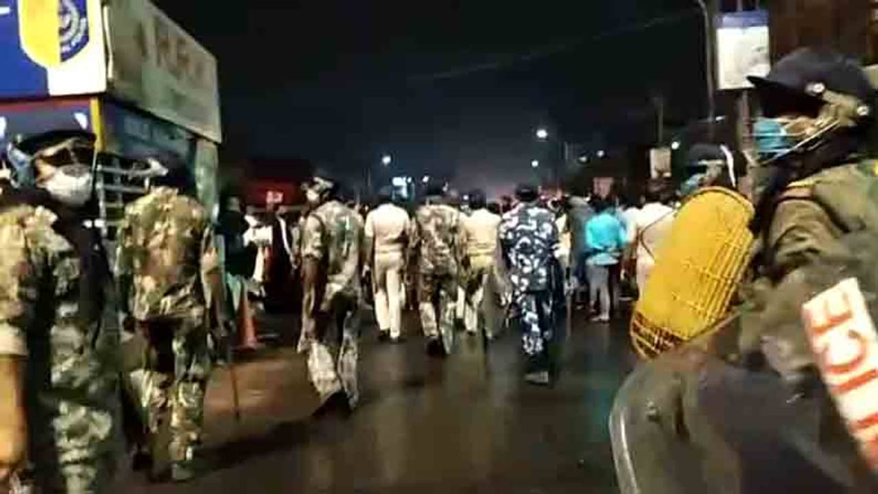 নন্দীগ্রামের গণনায় কারচুপি! রাতভর বিক্ষোভের পর সকালেও থমথমে হলদিয়া