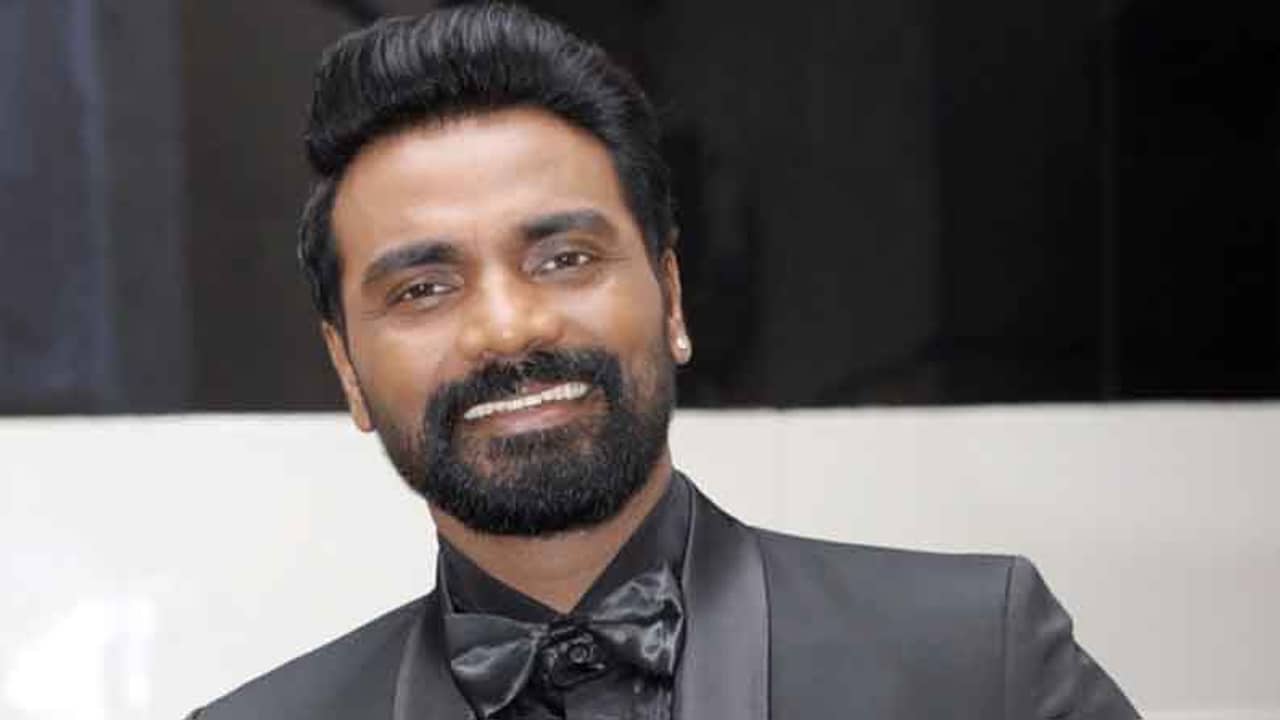 রেমডিসিভির ইনজেকশনের নতুন নাম রেমোডিসুজা! ভাইরাল ভিডিয়ো দেখে হেসে গড়াচ্ছেন নেটিজ়েনরা