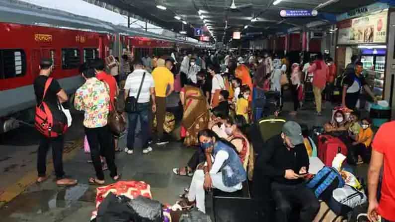 লোকাল, প্যাসেঞ্জারের পর এবার বাতিল শতাব্দী-রাজধানী-দুরন্তও লোকাল, প্যাসেঞ্জারের পর এবার বাতিল শতাব্দী-রাজধানী-দুরন্তও