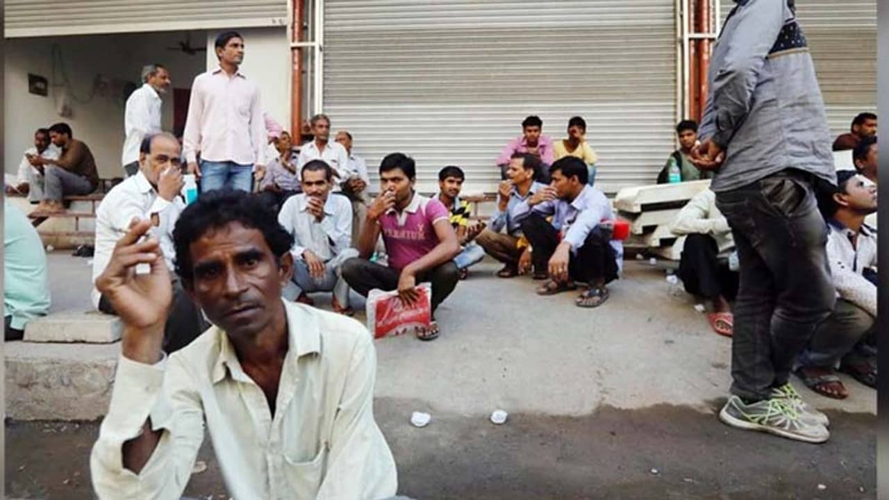 করোনার দ্বিতীয় ঢেউয়ে ভারতে চাকরি ভেসে গেল আরও ৭০ লক্ষের