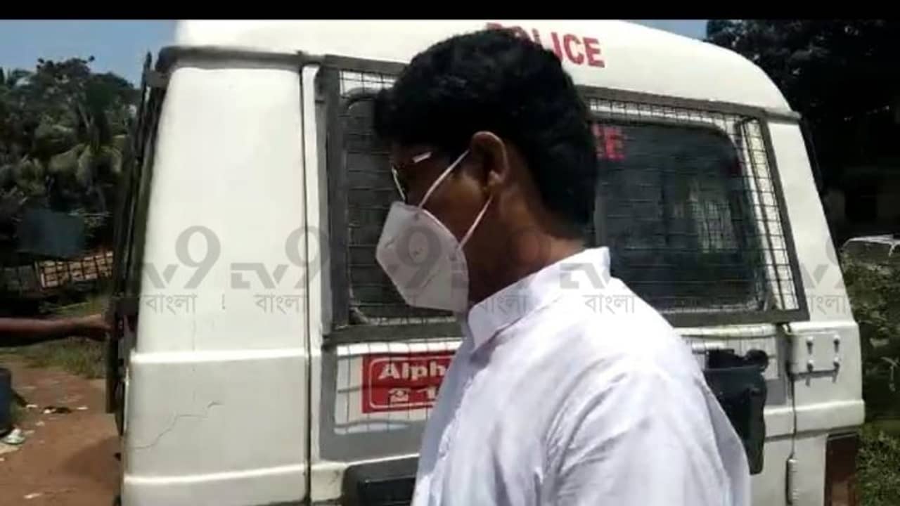 সরকারি চাকরি দেওয়ার নামে ১৩৫ কোটি টাকার প্রতারণা! শুভেন্দু ঘনিষ্ঠ অভিযুক্ত, তোপ তৃণমূলের