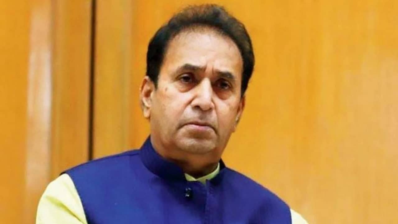 গ্রেফতার পিএ, আর্থিক তছরূপকাণ্ডে অনিল দেশমুখকে সমন ইডির