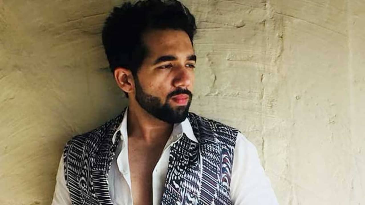 অংশুর নতুন ছবি ‘পাতা ঝরার দিনে’, এক অজানা সত্যি প্রকাশের গল্প