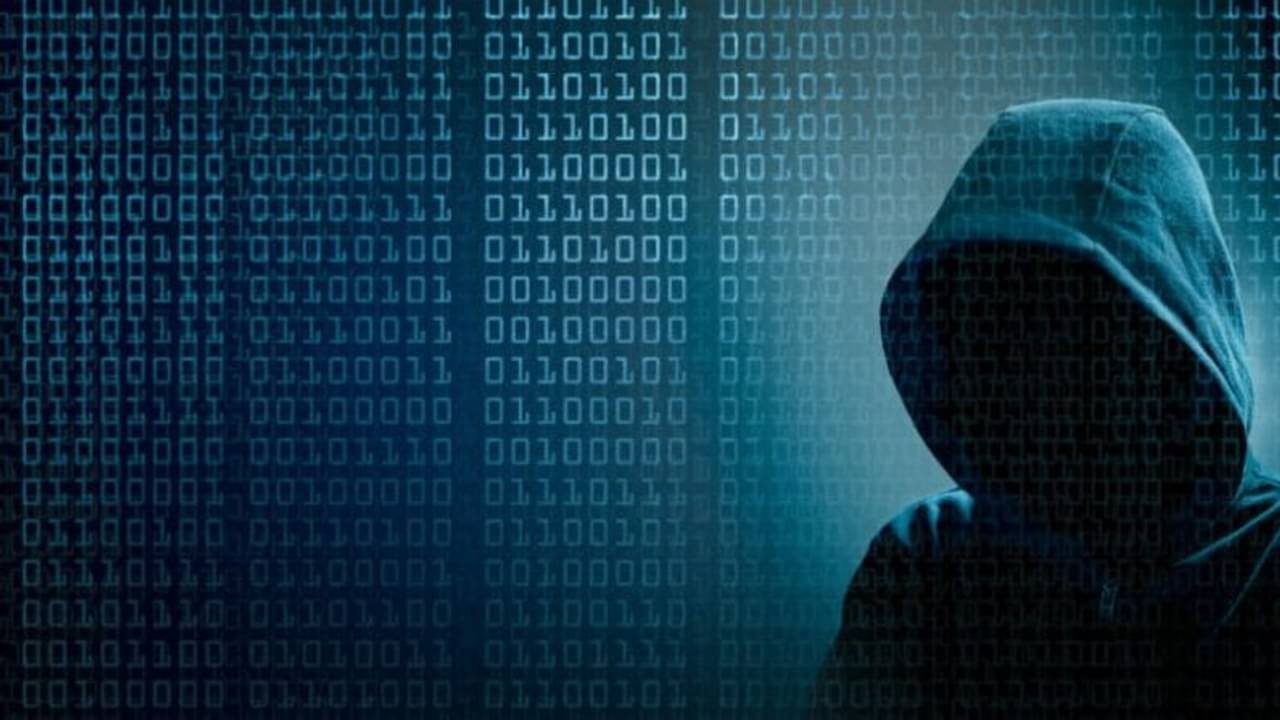 সাবধান! সোশ্যাল মিডিয়ায় বন্ধু করার আগে সতর্ক হোন, লকডাউনেই বাড়ছে বিপদ, বলছেন সাইবার বিশেষজ্ঞরা