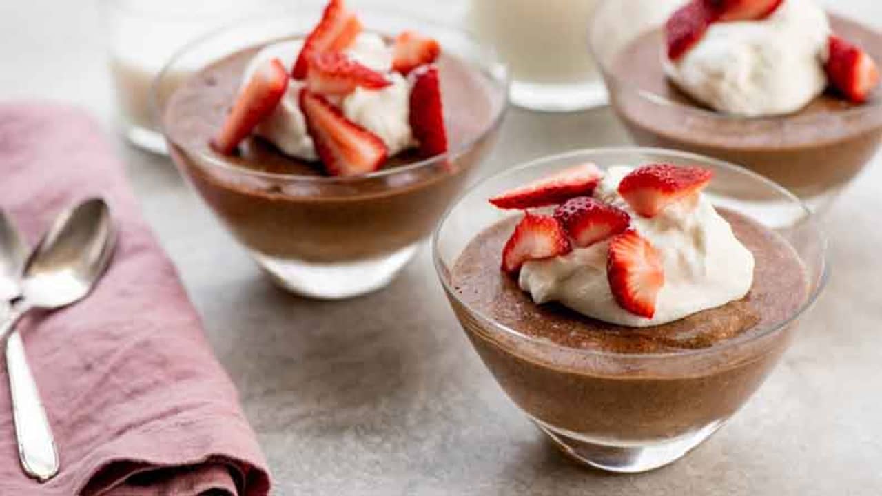 Eggless Chocolate Mousse: মাত্র পাঁচ মিনিটেই বানিয়ে ফেলুন এই সহজ ডেজার্ট