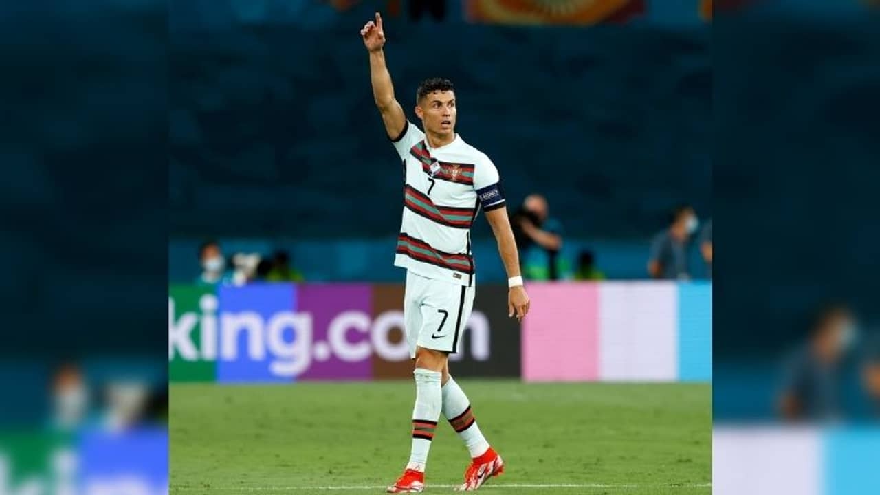 Euro 2020: ইউরোর বিদায়বেলায় সোশ্যাল মিডিয়ায় কী লিখলেন রোনাল্ডো?