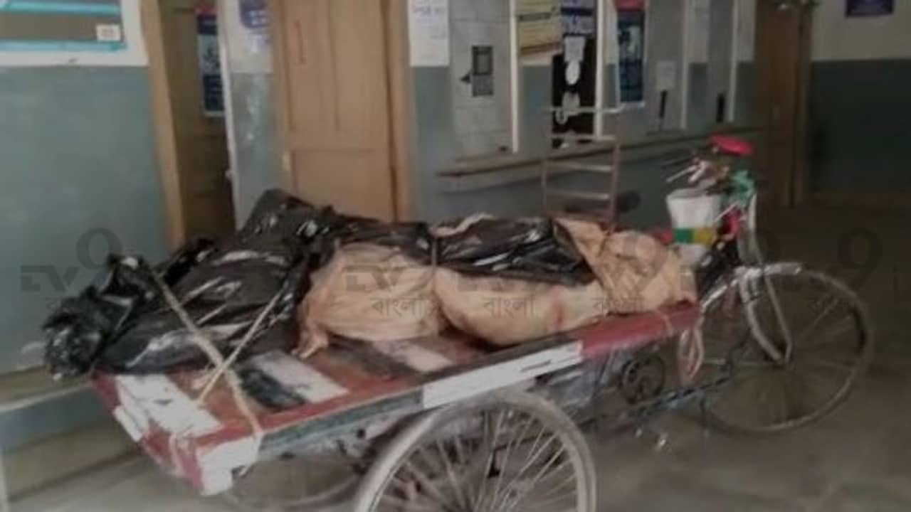 ঘর থেকে গন্ধ বেরোয় কেন? বুড়ো কই? যুবকের মর্মান্তিক পরিণতি দেখে শিউরে উঠলেন সকলে!