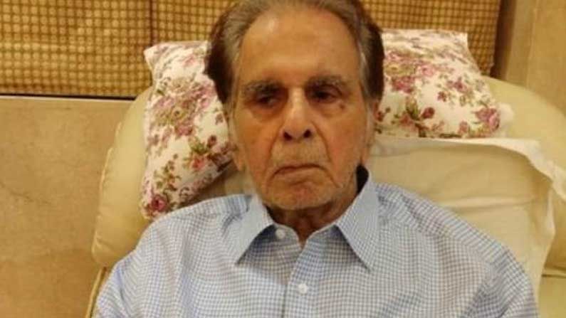 Dilip Kumar: শ্বাসের সমস্যা নিয়ে ফের হাসপাতালে দিলীপ কুমার, রয়েছেন আইসিইউতে