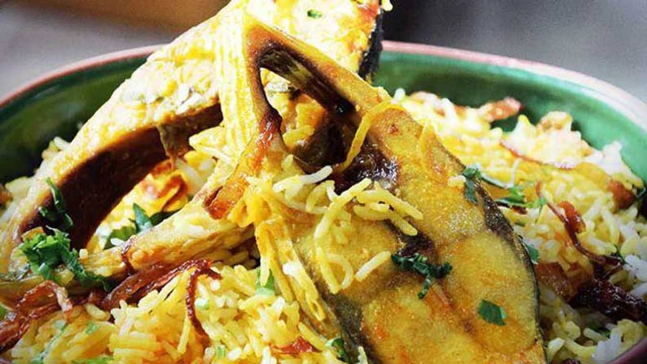 জামাইষষ্ঠীতে সহজেই তৈরি করুন ইলিশ পোলাও, দেখুন রেসিপি