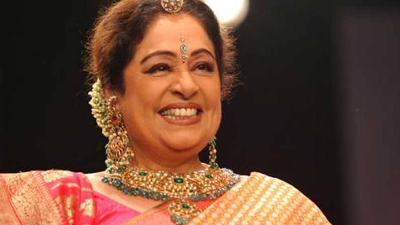 Kirron Kher: ছেলের ভিডিয়োতে মুখ দেখাতে চাইলেন না ক্যানসার আক্রান্ত কিরণ