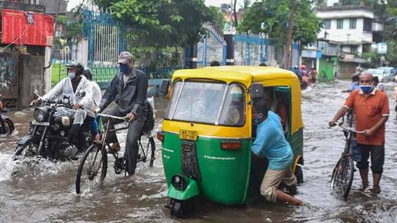 kolkata Water Logging: টানা বৃষ্টিতে জলমগ্ন কলকাতা, শহরের কোথায় কোথায় জল?