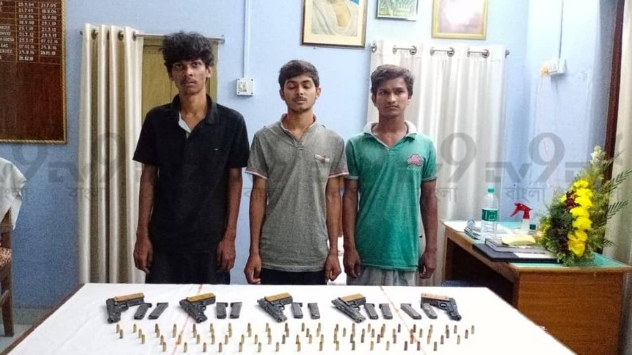 Malda Murder: মাসোহারা পেত বন্ধুরা, মোটা অঙ্কের টাকা পেয়েছে দাদাও! কেন টাকা দিত মৃত্যুপুরীর নায়ক আসিফ?